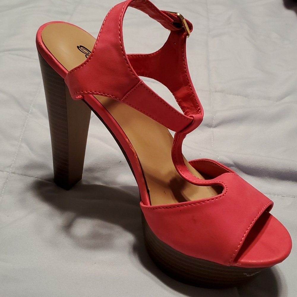 Breckelle's Shoes - Picture 5 of 8